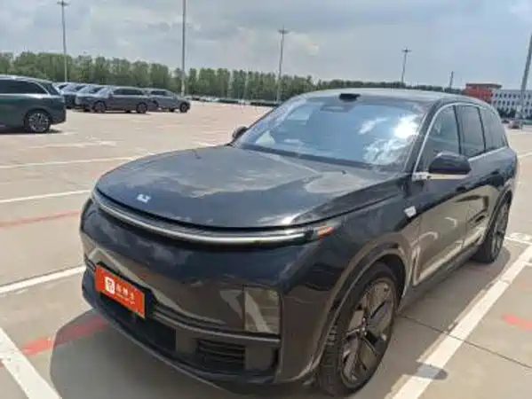 Li Auto L8 2025
