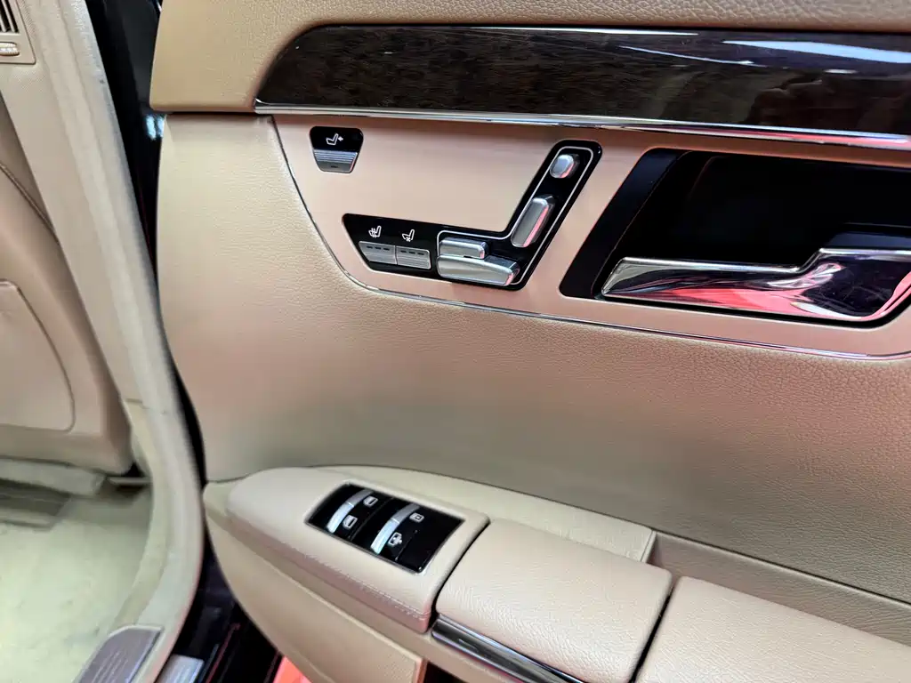 Mercedes-Benz S-Class 2011 — фото 37