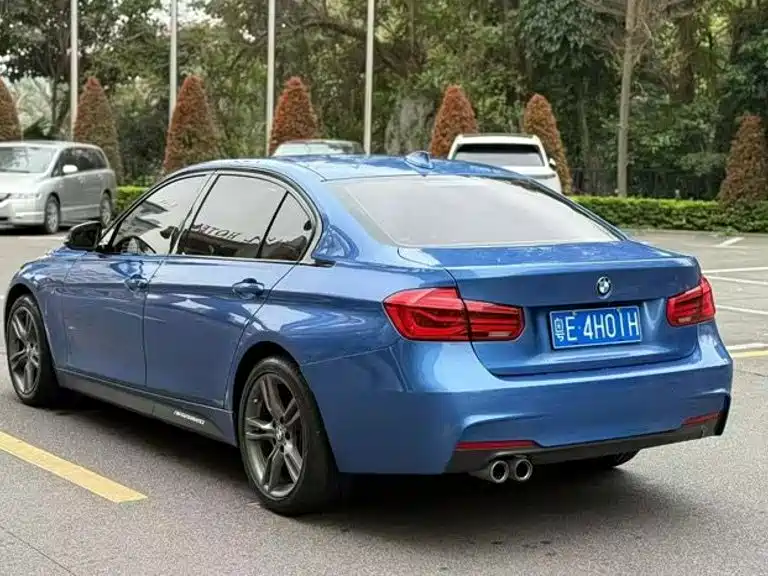 BMW 3 Series 2019 — фото 9