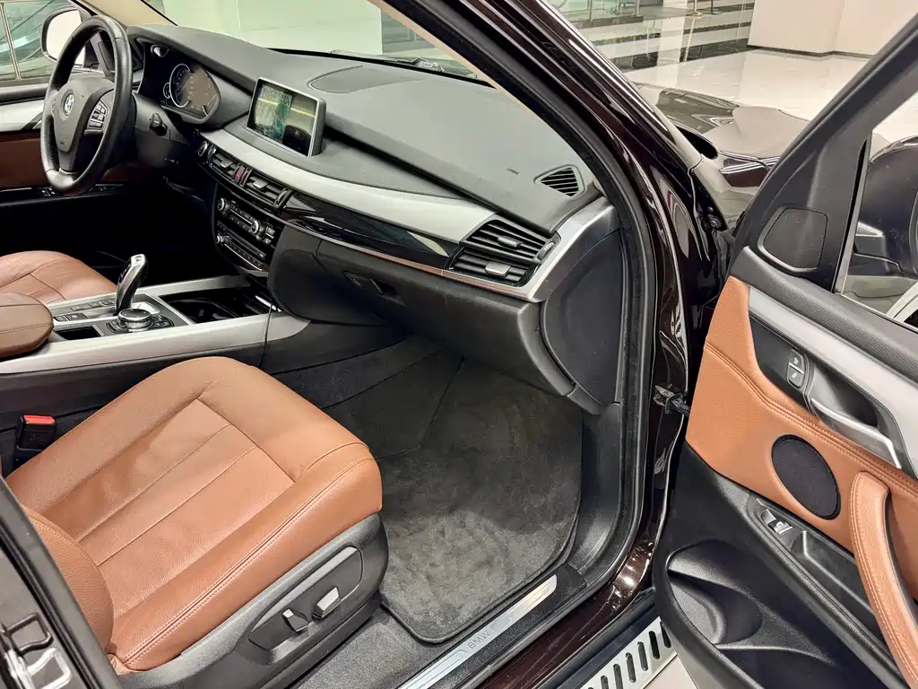 BMW X5 2018 — фото 12