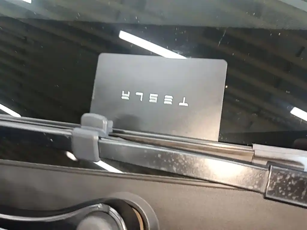 Tesla Model Y 2023 — фото 9