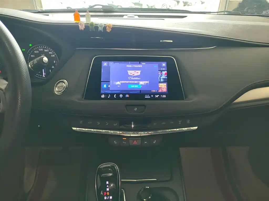 Cadillac XT4 2022 — фото 13