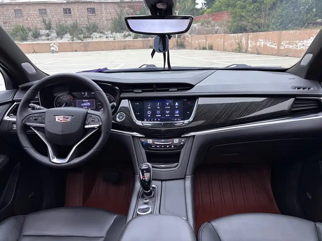 Cadillac XT6 2021 — фото 16