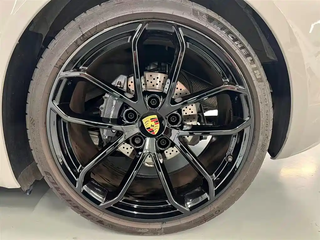 Porsche 718 2025 — фото 16