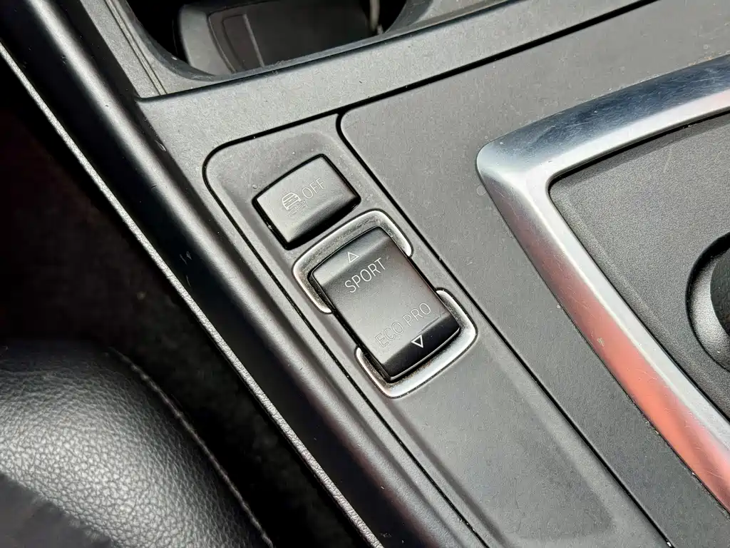 BMW 1 Series 2017 — фото 13