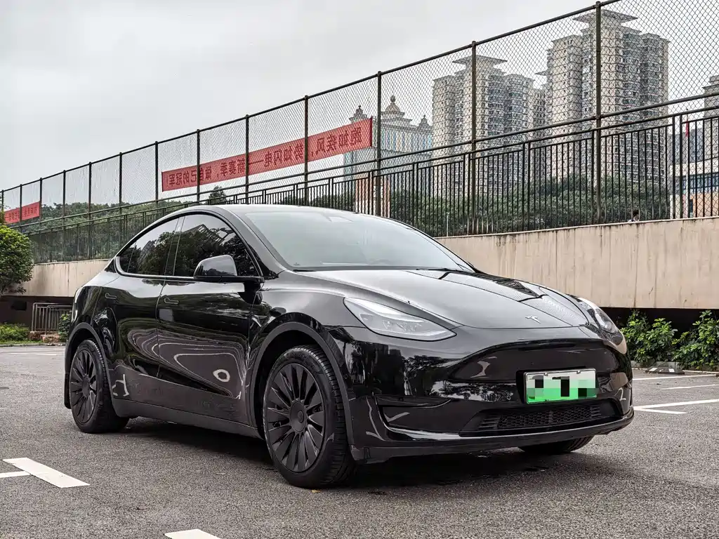 Tesla Model Y 2022 — фото 3