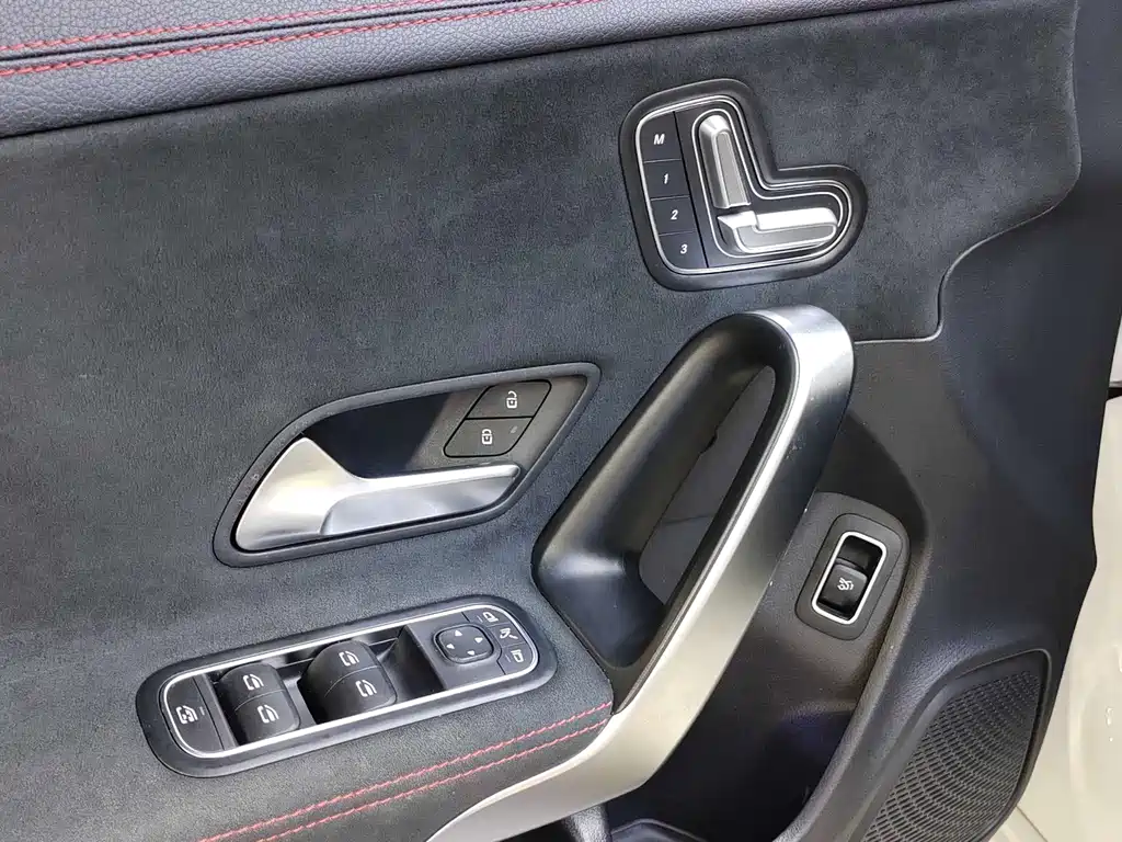 Mercedes-Benz CLA 2021 — фото 11