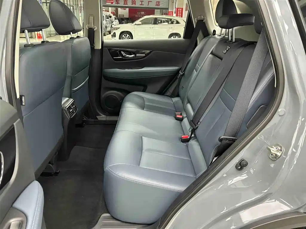Nissan X-Trail 2025 — фото 14