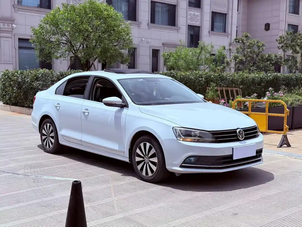 Volkswagen Sagitar 2017