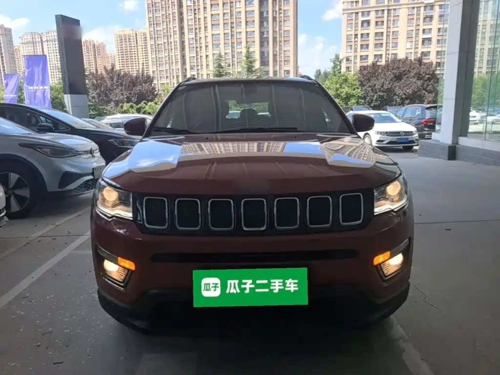 Jeep Compass 2017 — фото 3