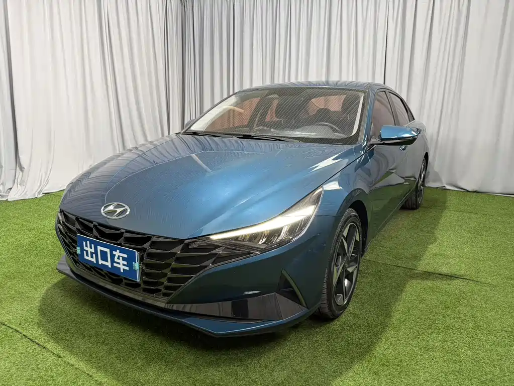 Hyundai Elantra 2022