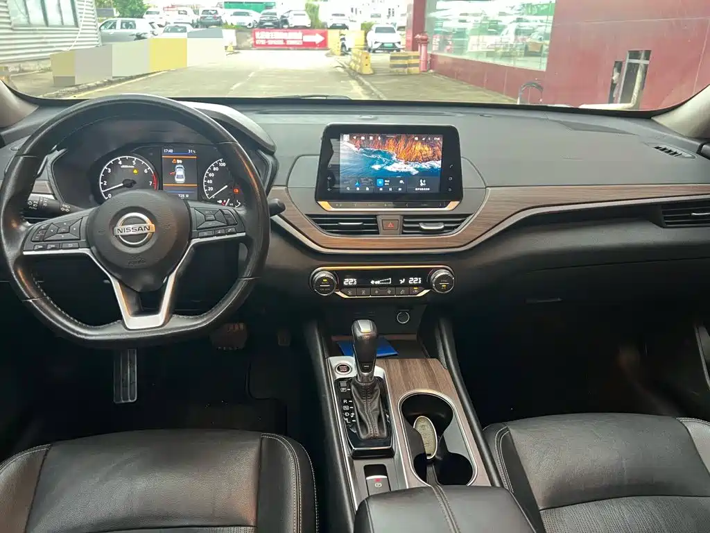 Nissan Teana 2022