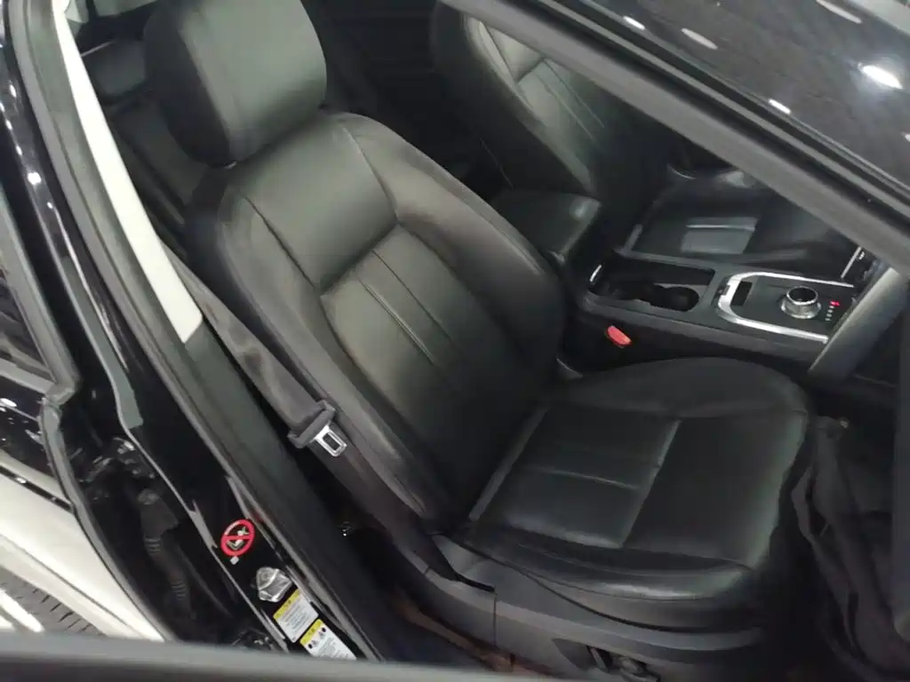 Land Rover Discovery Sport 2016 — фото 25