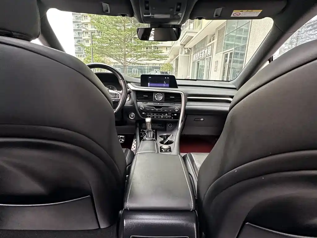 Lexus RX 2018 — фото 19