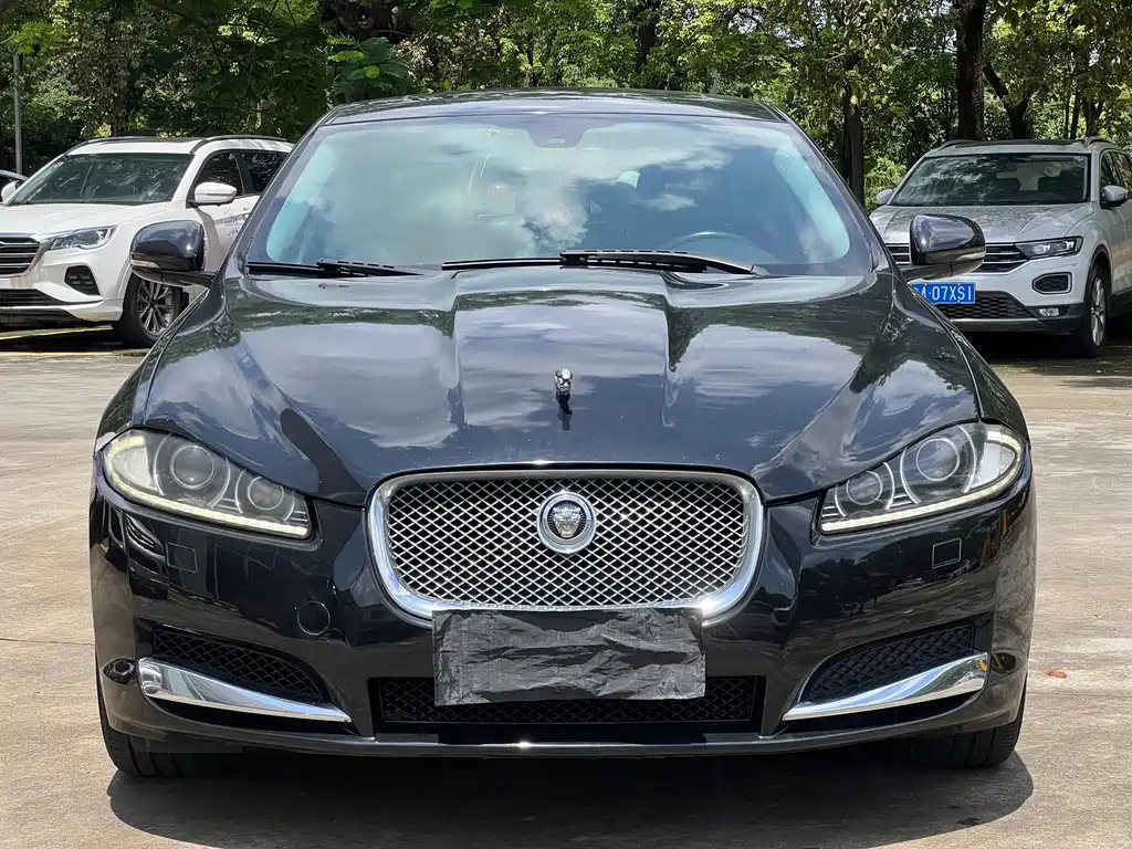Jaguar XF 2013 — фото 2