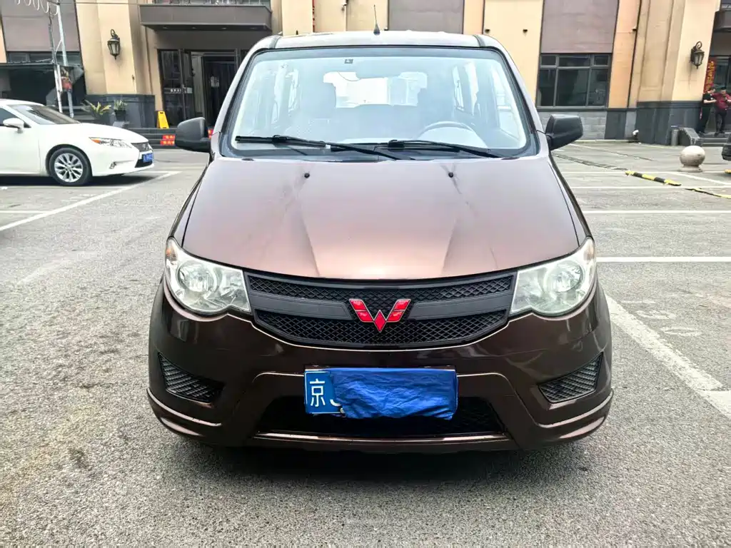 Wuling Hongguang 2017 — фото 2