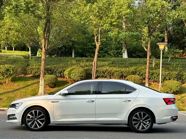 Skoda Superb 2022