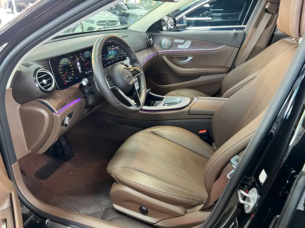 Mercedes-Benz E-Class 2023 — фото 5
