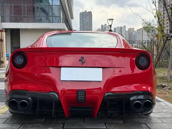 Ferrari F12berlinetta 2013