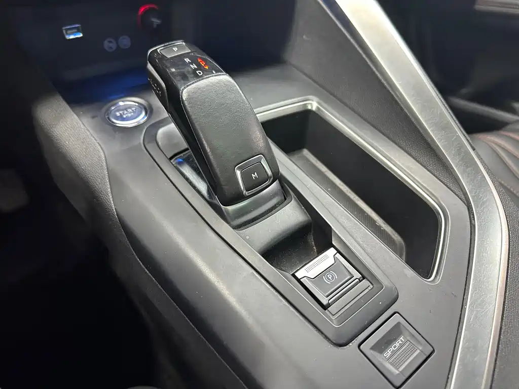 Peugeot 4008 2018 — фото 18