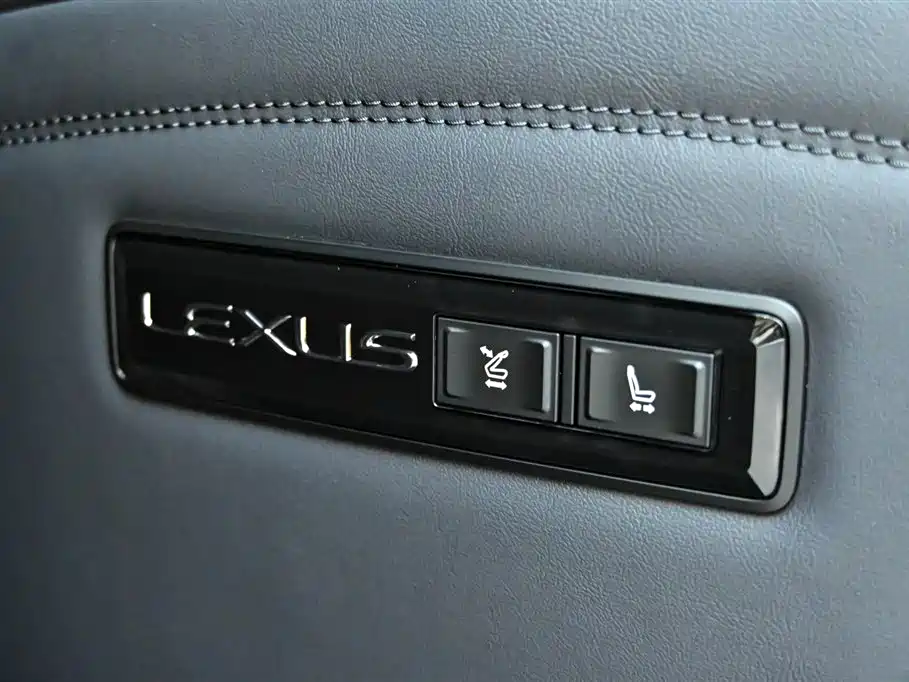 Lexus LM 2024 — фото 24