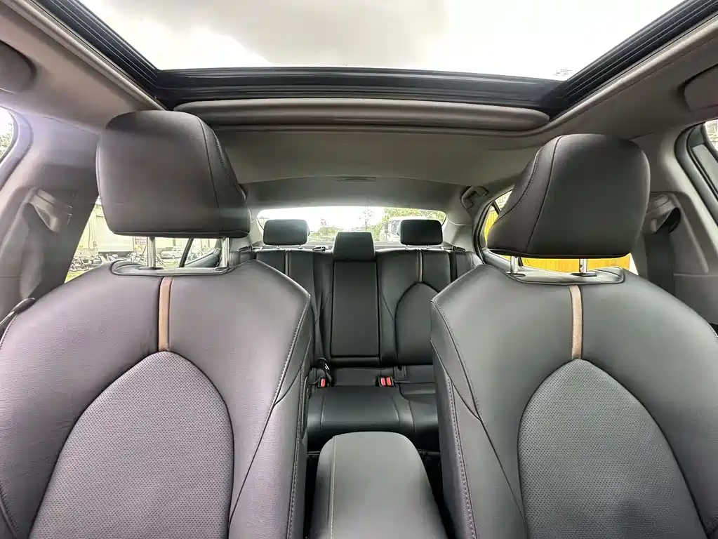 Toyota Camry 2021 — фото 24