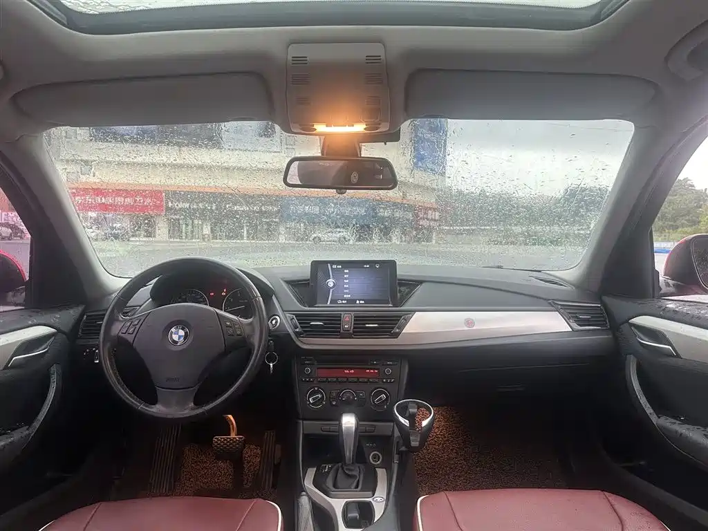 BMW X1 2013 — фото 5
