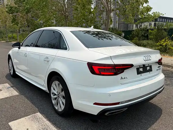 Audi A4L 2019