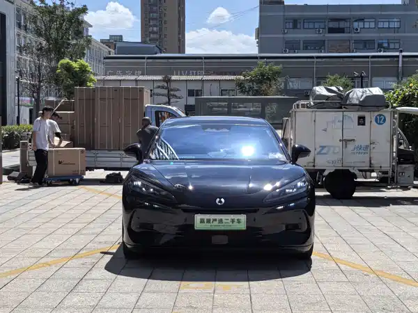 Denza Z9GT 2023