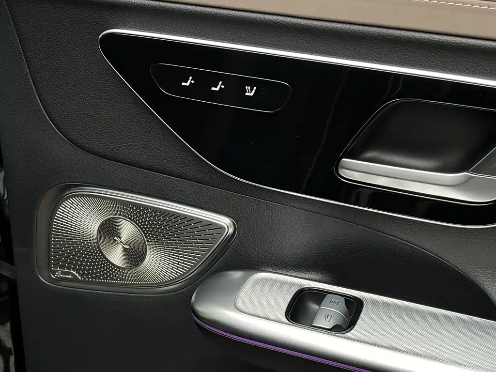 Mercedes-Benz EQE SUV 2025 — фото 18