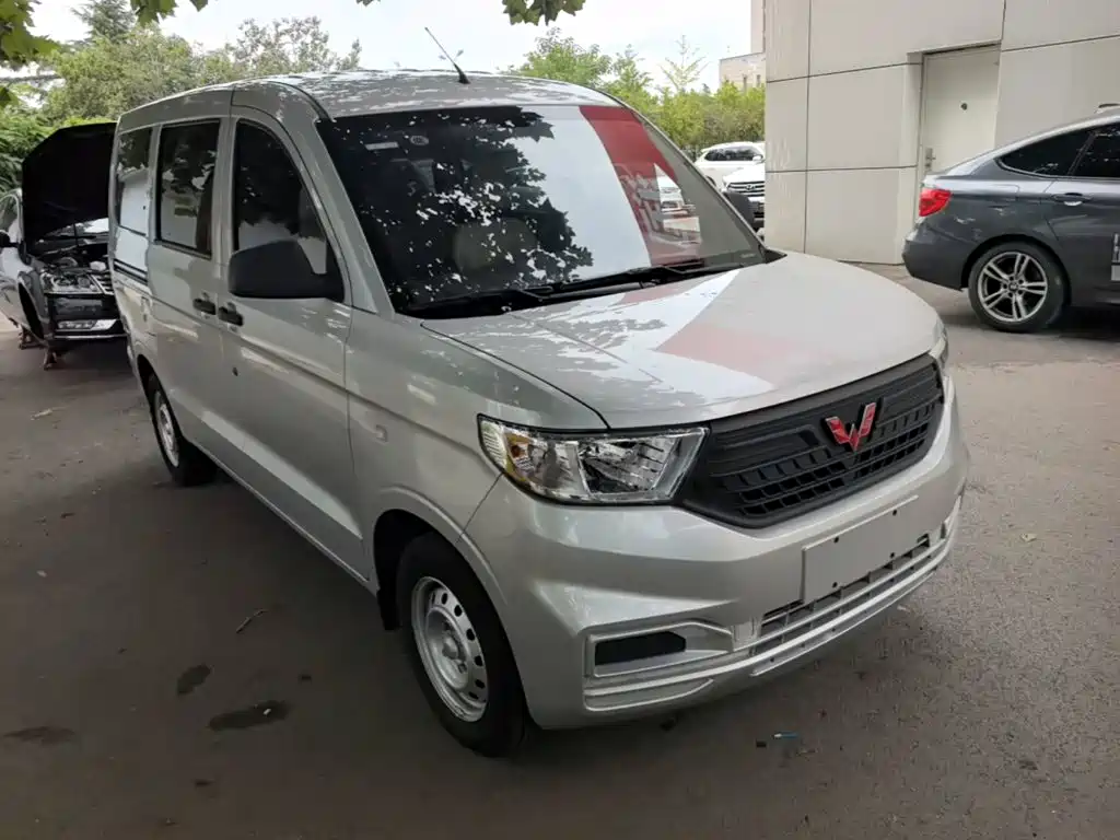 Wuling Hongguang V 2023