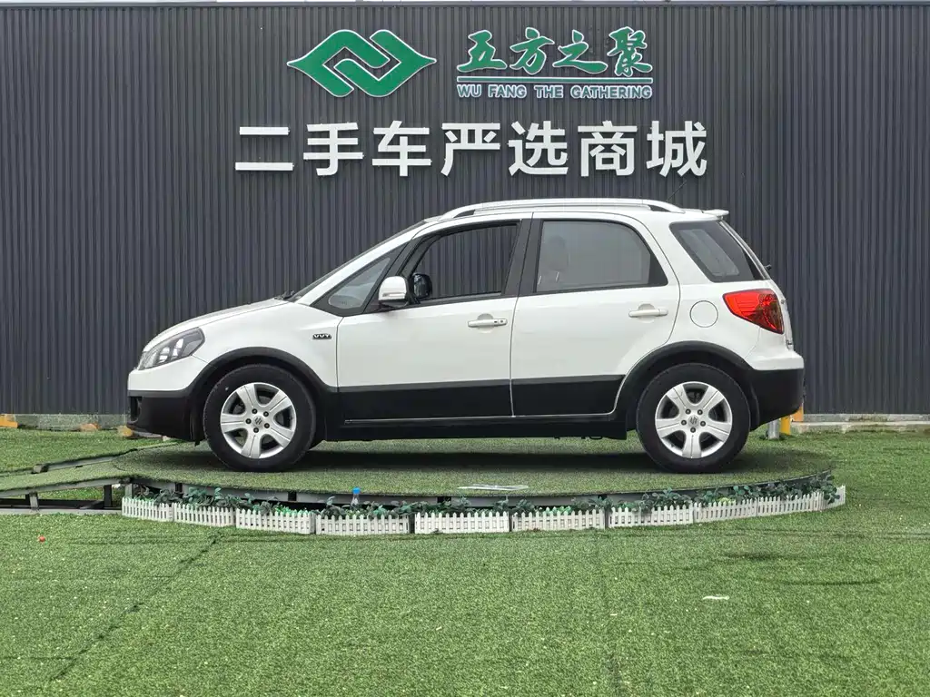 Suzuki SX4 2014 — фото 22