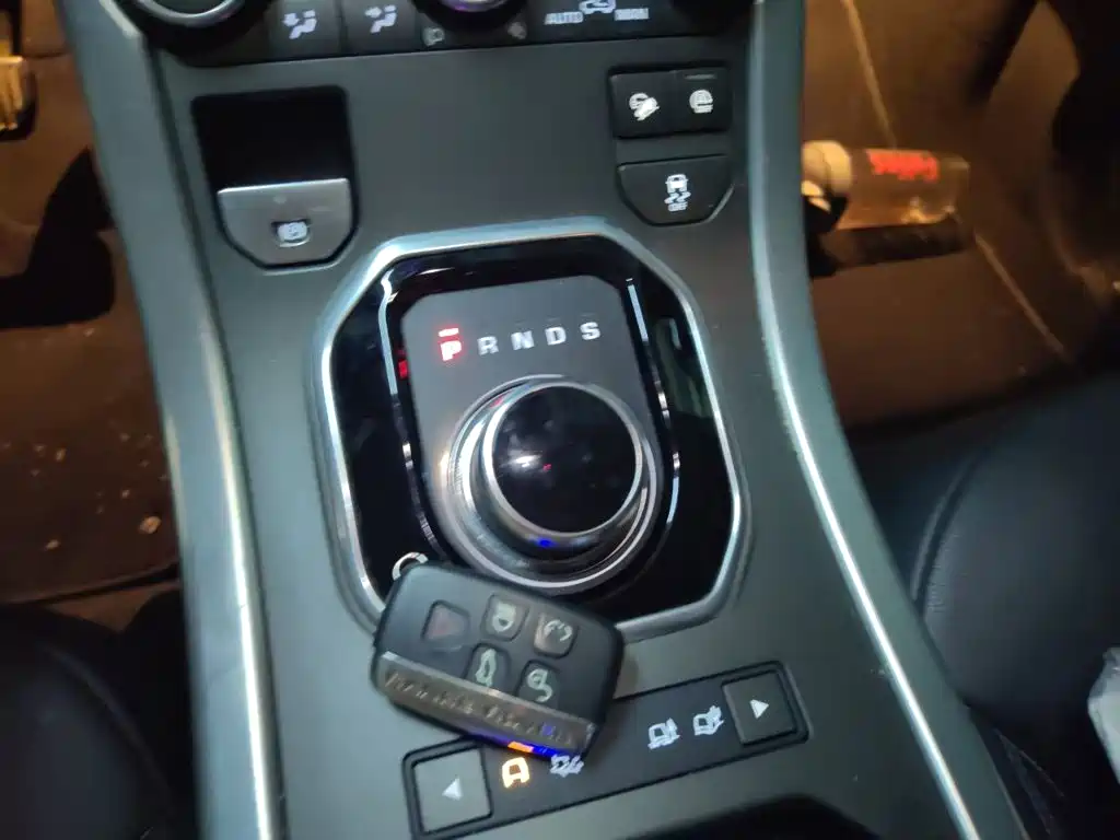 Land Rover Range Rover Evoque 2018 — фото 15