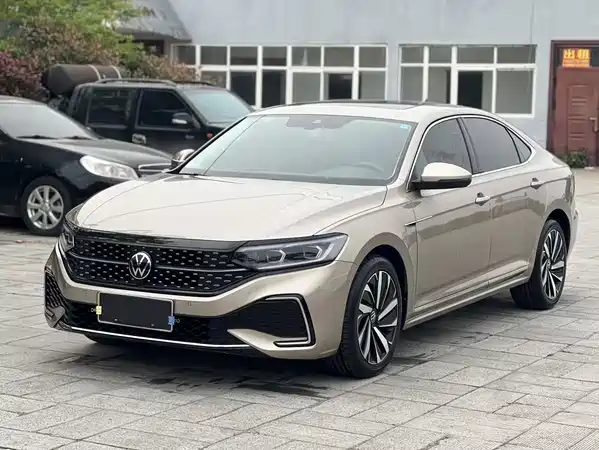 Volkswagen Passat 2022