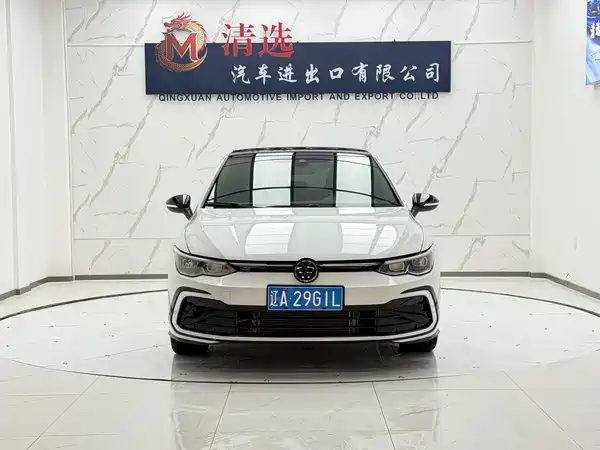 Volkswagen Golf 2021