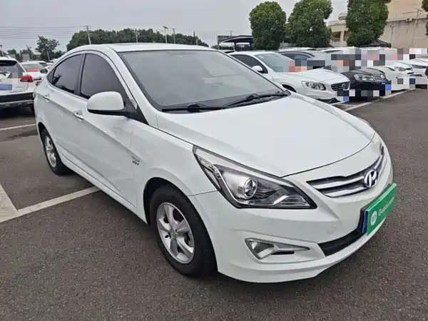 Hyundai Accent 2014
