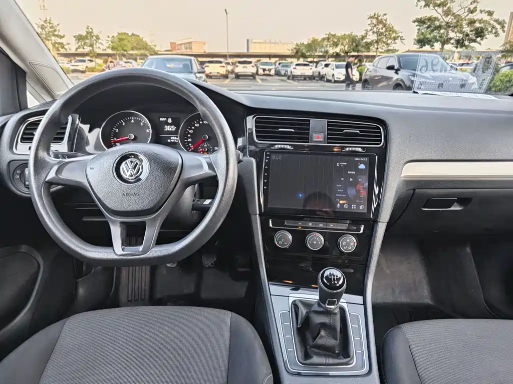 Volkswagen Golf 2018 — фото 12
