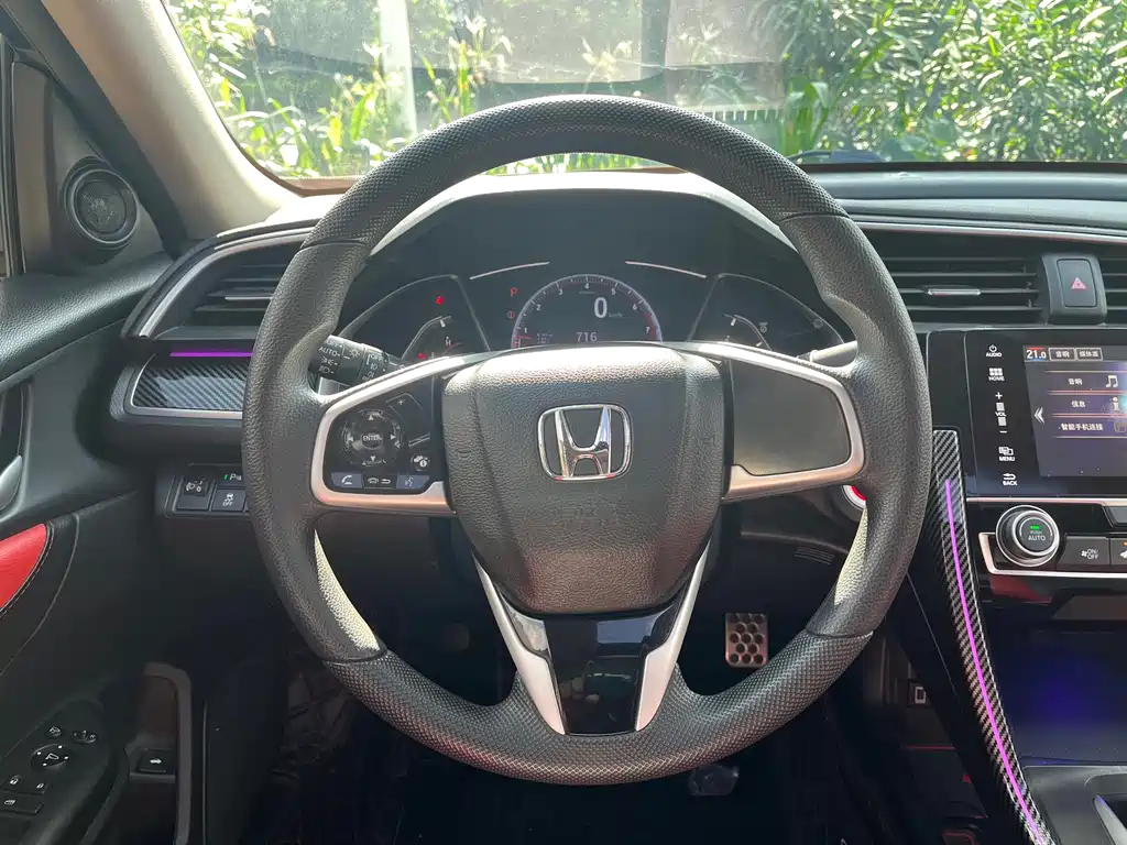 Honda Civic 2020 — фото 17