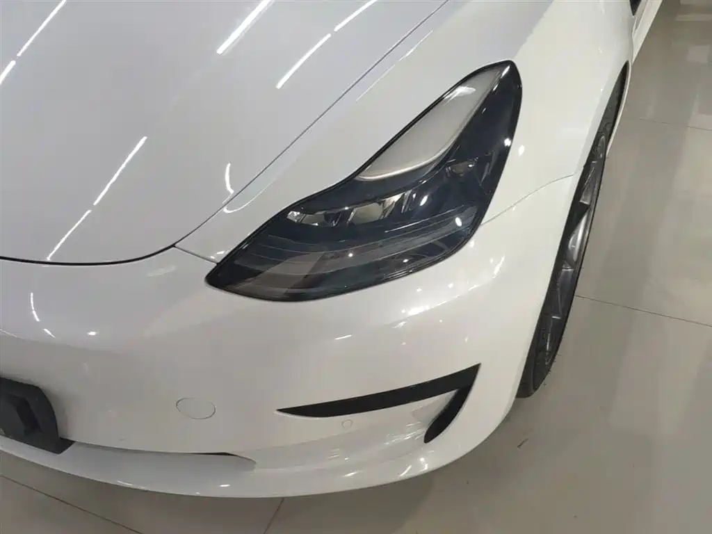 Tesla Model 3 2021 — фото 24