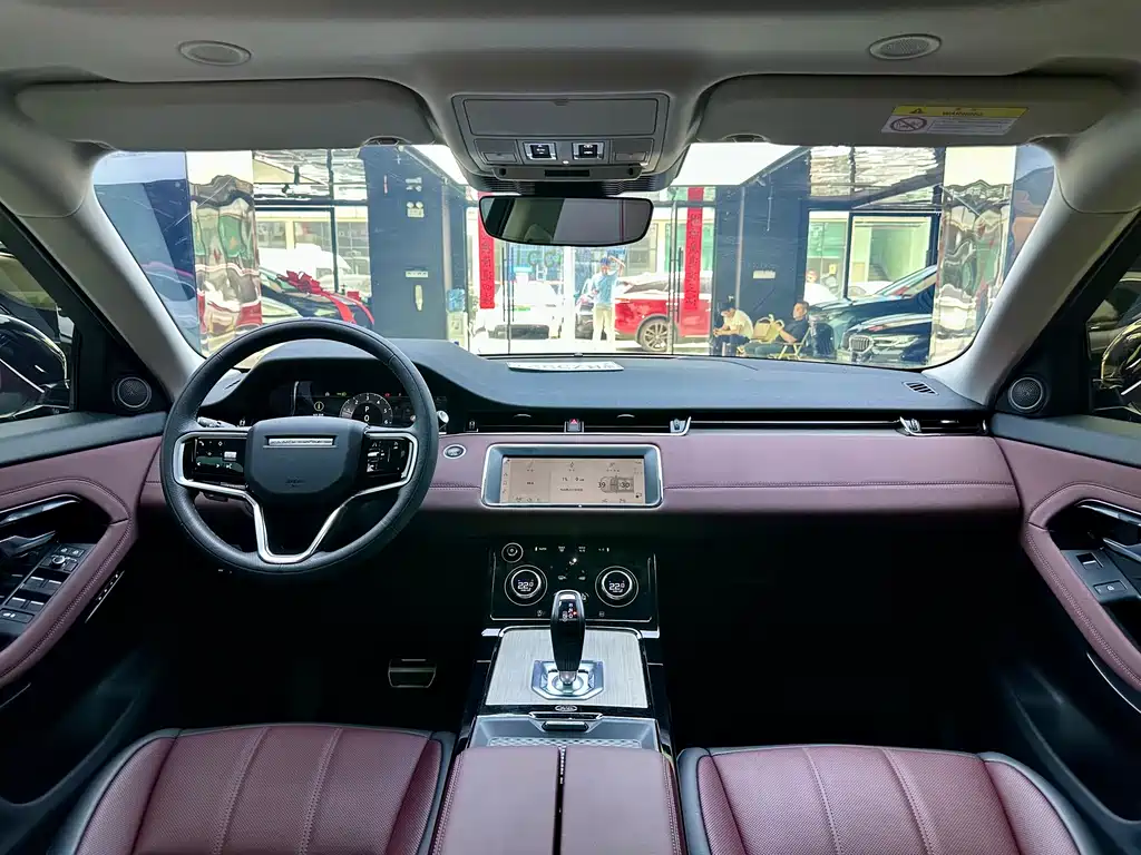 Land Rover Evoque PHEV 2023 — фото 13