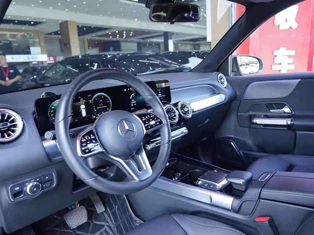 Mercedes-Benz GLB 2021
