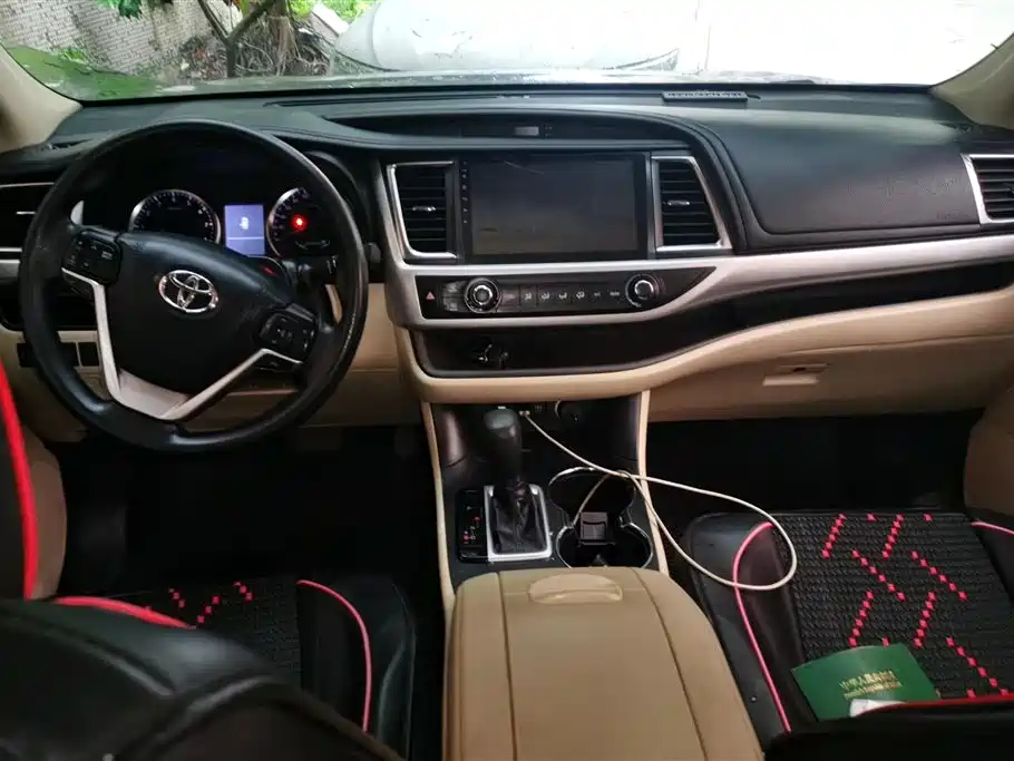 Toyota Highlander 2018 — фото 12