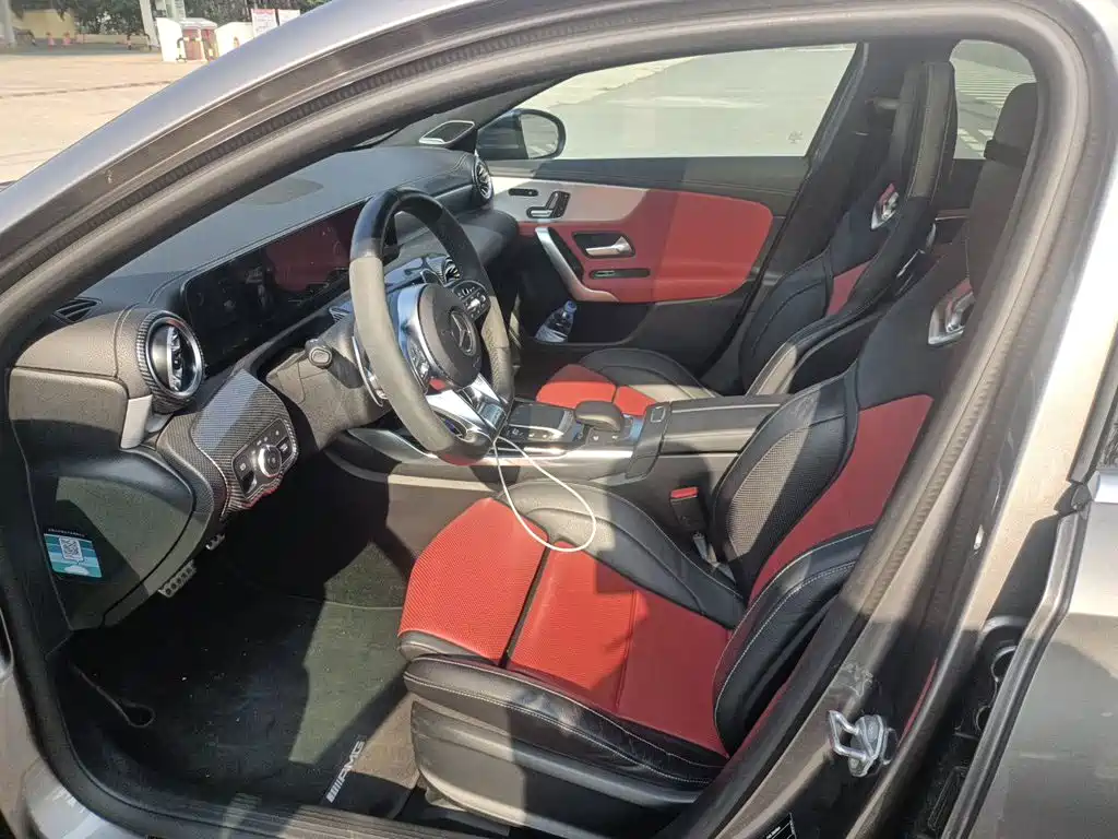 Mercedes-Benz A-Class AMG 2021 — фото 16