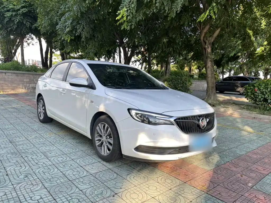 Buick Excelle 2018 — фото 11