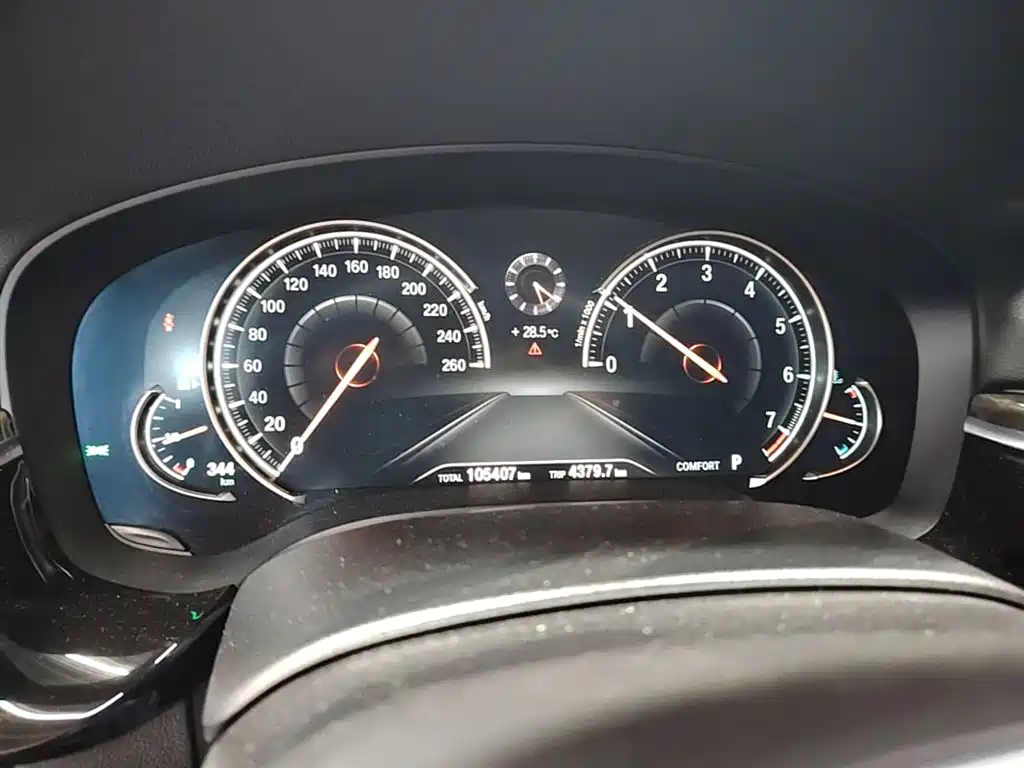 BMW 6 Series GT 2018 — фото 12