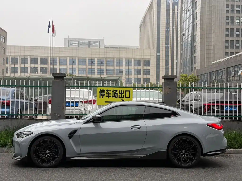 BMW M4 2023 — фото 3