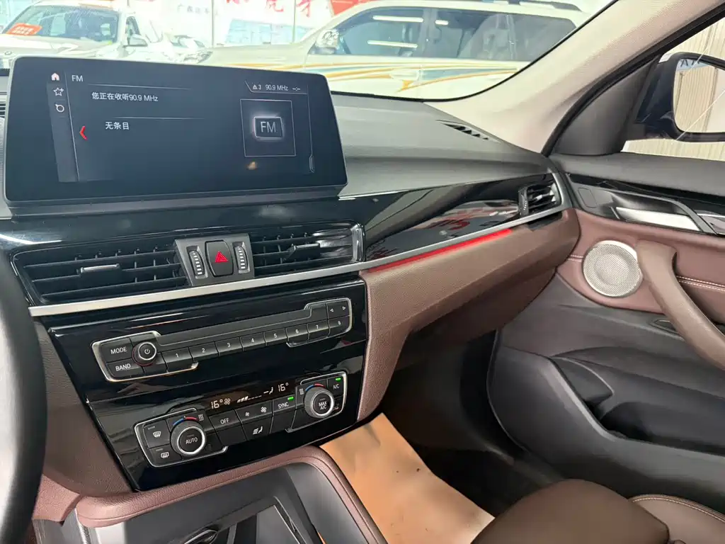 BMW X1 2022 — фото 10