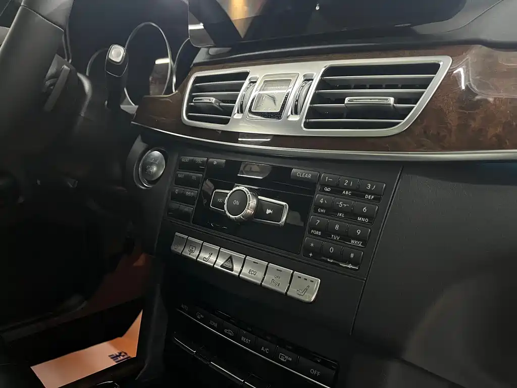 Mercedes-Benz E-Class 2014 — фото 13