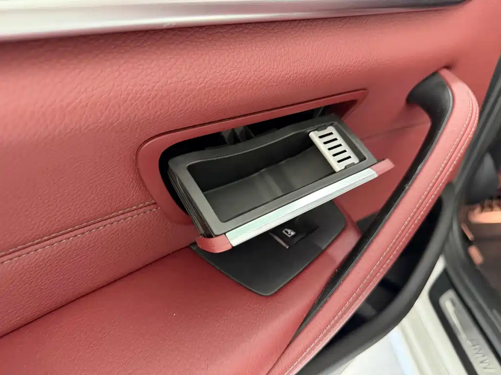 BMW 5 Series 2017 — фото 14