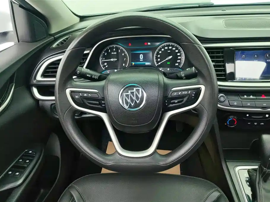 Buick Excelle 2022 — фото 15